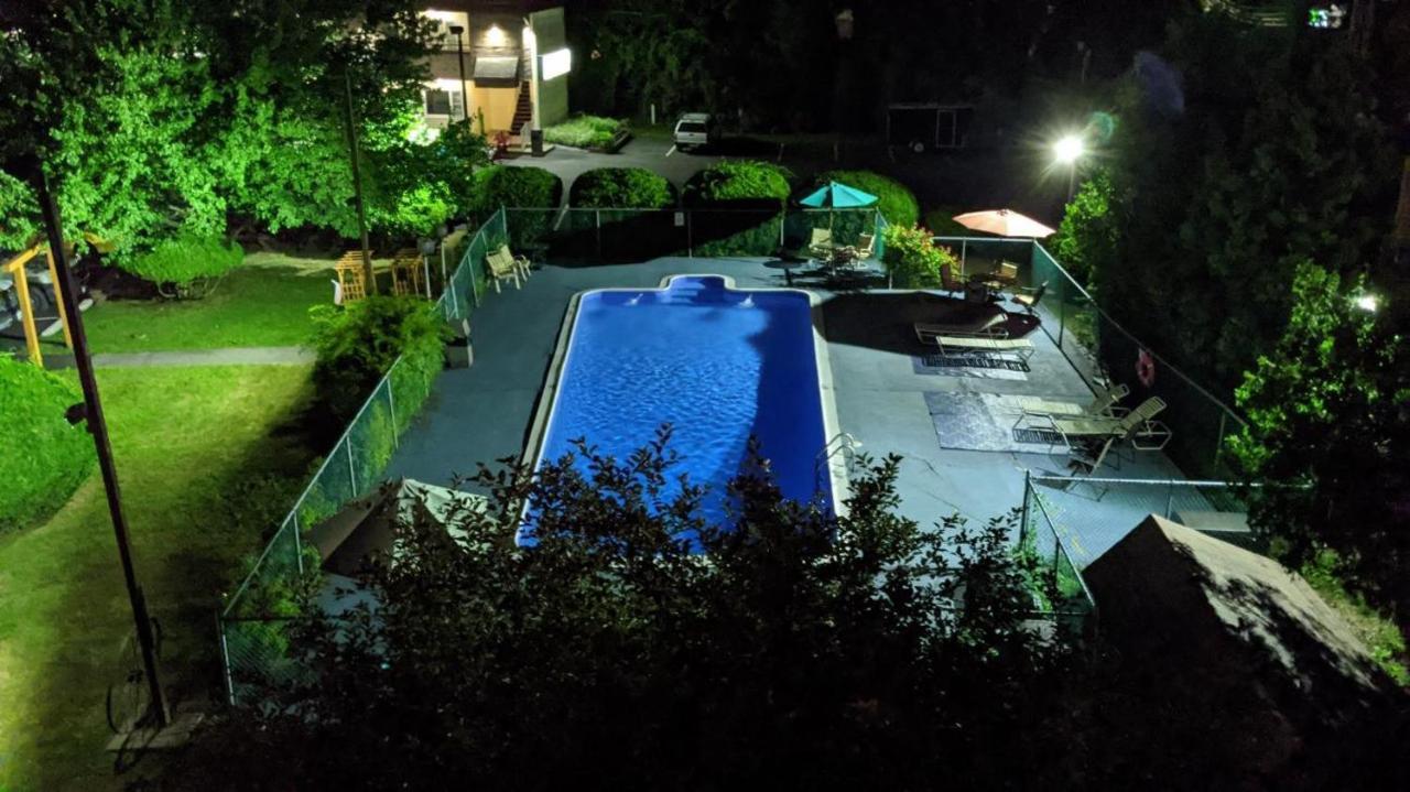 The Black Mountain Inn 브레틀보로 외부 사진